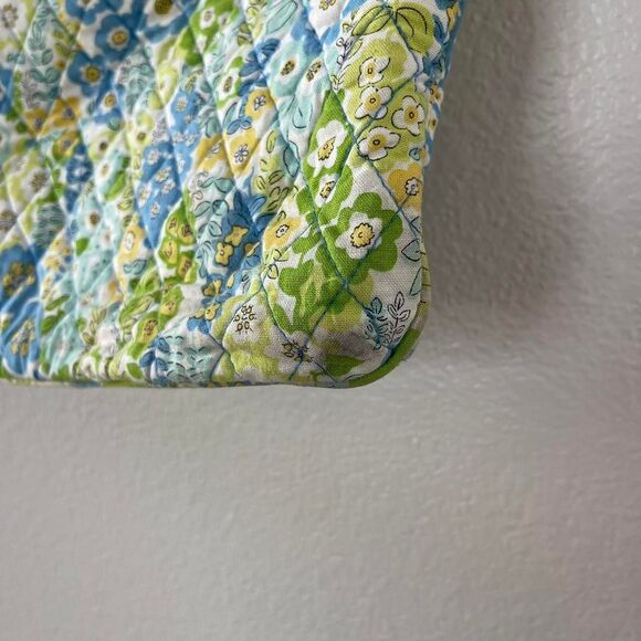 Vera Bradley English Meadow Slim Tote, a retired floral quilted cotton bag - Picture 5 of 7